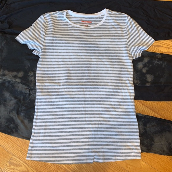 Woman’s Casual-Ware Bundle (M) - Picture 10 of 16